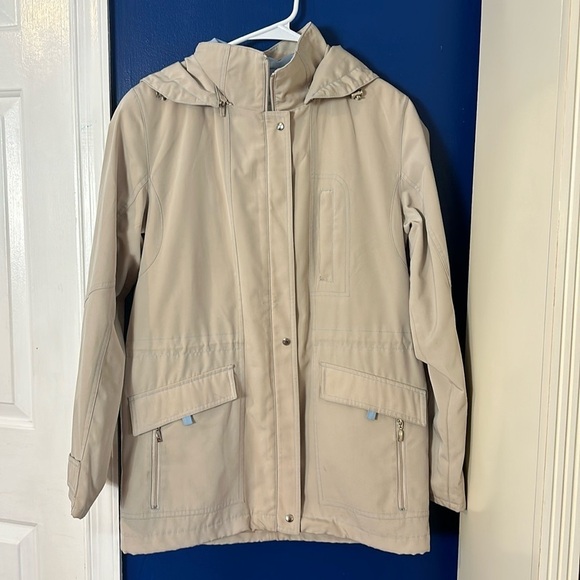 Women’s Liz Claiborne Tan Polyester Hooded Windbreaker Rain Jacket Size Small - Picture 1 of 13